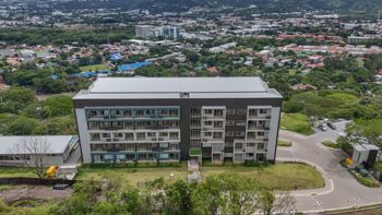 Apartamento con Línea Blanca de 1 Hab. + Espacio flex en AVIVA en Santa Ana, San José — $1,750 - Foto 4 de 24