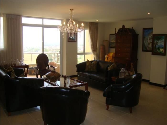 VENTA DE APARTAMENTO, SAN JOSE, ESCAZÚ, CONDOMINIO VALLE ARRIBA en Escazú, San José — $480,000
