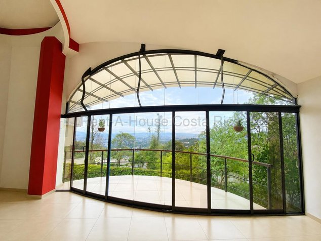 Alquiler de LUJOSA Casa en Altos de Carrizal, Escazú. RAH 27-142 en Escazú, San José — $2,500