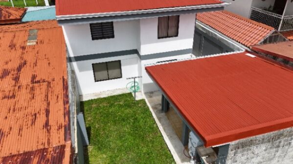 Hermosa Casa en Venta en San Juan, Poás, Alajuela — $210,000