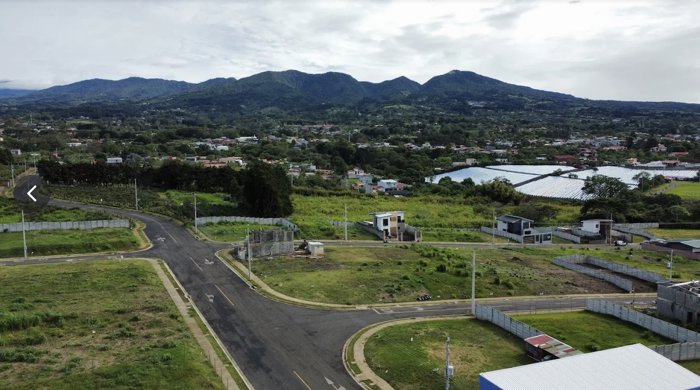 Lote en venta San Isidro de Heredia. in San Isidro, Heredia — ₡ 65 000 000