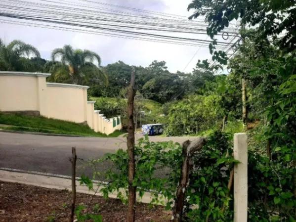Venta de Magnifico Lote con hermosas vistas en Escazú, San José. en Escazú, San José — $180,000
