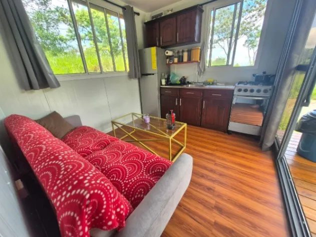 2 casas contenedores con rio pristina, Guadalajara, Buenos Aires. in Buenos Aires, Puntarenas — $154,999 - Photo 3 of 13