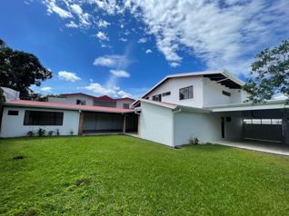 Casa en Alquiler - Rorhmoser. in Pavas, San José — $2,800 - Photo 2 of 15