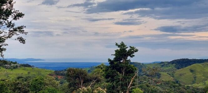 Quinta con vista al golfo en Piedades Sur, San Ramón, Alajuela — ₡ 35 000 000