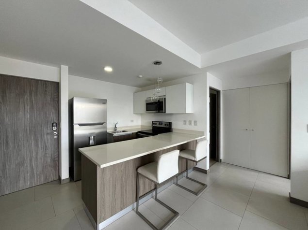 Alquiler de apartamento en Condominio San Rafael de Escazú en San Rafael, Escazú, San José — $1,300 - Foto 3 de 13