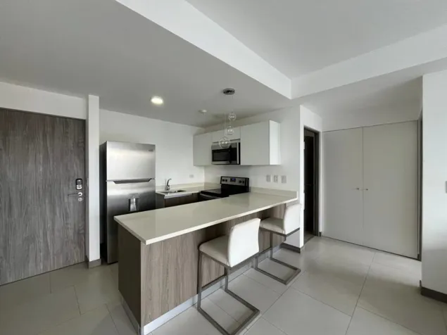 Alquiler de apartamento en Condominio San Rafael de Escazú en San Rafael, Escazú, San José — $1,300 - Foto 3 de 13