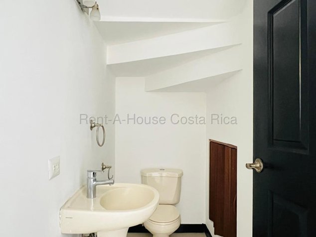 Venta de Casa en Ulloa-Heredia. RAH 26-2246 en Ulloa, Heredia — ₡ 108 000 000 - Foto 2 de 18