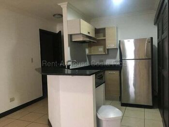 Venta de Apartamento en Uruca-Santa Ana. RAH 26-1772 en Uruca, Santa Ana, San José — $155,000 - Foto 4 de 12