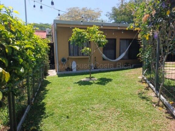 Venta de Casa en Santa Ana-Uruca. RAH 26-1971 in Uruca, Santa Ana, San José — ₡ 140 000 000