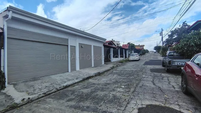 HOUSE FOR SALE IN SANTA LUCÍA DE BARVA HEREDIA in Santa Lucía, Barva, Heredia — ₡ 101 000 000