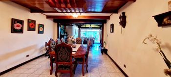 VENDO CASA DE 1 PLANTA EN RESIDENCIAL CON VIGILANCIA EN MONTES DE OCA en Mercedes, Montes De Oca, San José — $500,000 - Foto 2 de 9