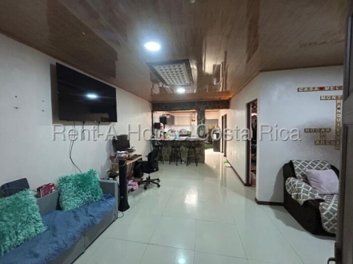 Buena casa en venta Desamparados, cerca de todo en San Rafael Arriba, Desamparados, San José — $125,000