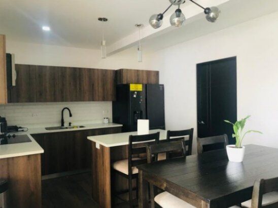 Se alquila moderna casa en condominio de Grecia Alajuela 25-1344 en Grecia, Alajuela — $1,300