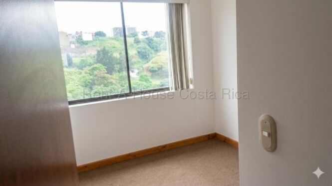Venta de Apartamento en URUCA-San José. RAH 27-84 in Uruca, San José — $150,000