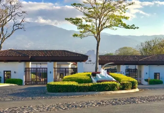 LOTE EN VENTA | TIERRAS DE CAFÉ | JUNTO AL PARQUE | MAS PRIVACIDAD en Heredia — $175,500 - Foto 2 de 24