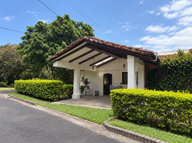 Venta Casa Villa Verde Pozos de Santa Ana en Pozos, Santa Ana, San José — $357,775