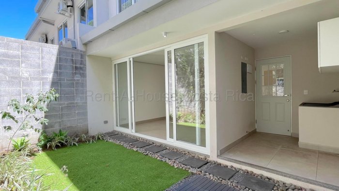 Alquiler de Casa en San Rafael de Escazú. RAH 26-2145 en San Rafael, Escazú, San José — $2,300