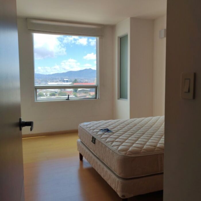 CityMax Costa Rica Vende Apartamento en La Sabana en Mata Redonda, San José — $187,000