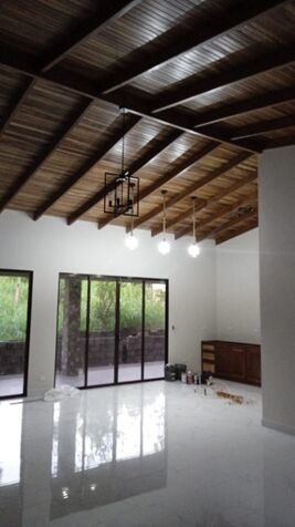 BELLA Y LUJOSA CASA EN ATENAS, ALAJUELA.  en Atenas, Alajuela — $375,000