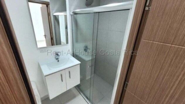 Alquiler de Apartamento en Bambú Rivera, Tibás. RAH 26-1926 en Cinco Esquinas, Tibás, San José — $1,200