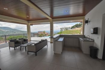 Apartamento con Línea Blanca de 2 habs en Condominio Vista al Valle en Santa Ana, San José — $2,100 - Foto 5 de 28