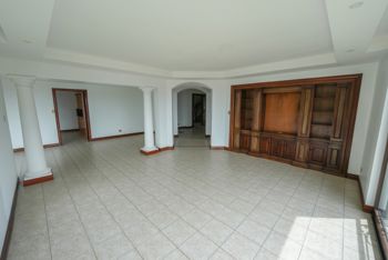 Apartamento de 1 piso con 3 habitaciones + Oficina en Villa Real en Pozos, Santa Ana, San José — $3,500 - Foto 4 de 22