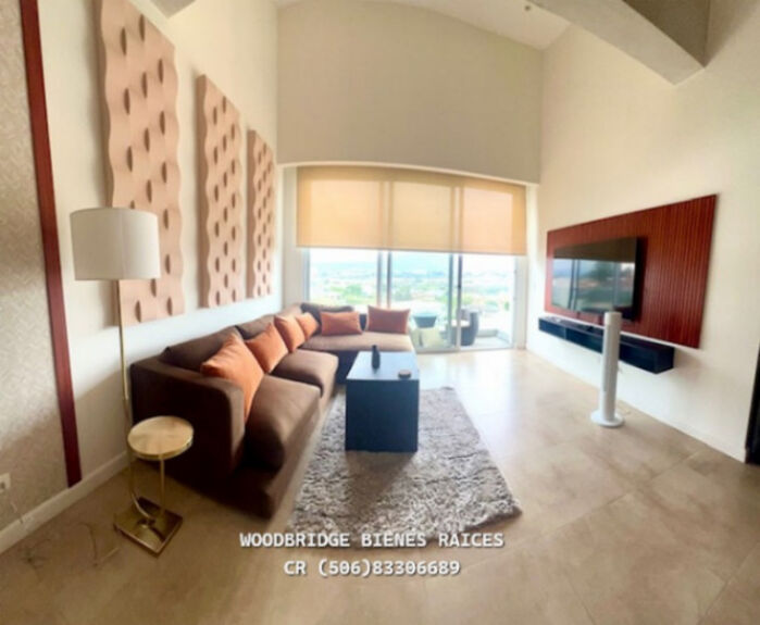 Escazu penthouse en venta $500.000 amueblado /Guachipelin en Escazú, San José — $500,000