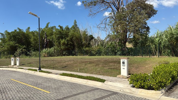 Lotes en Venta - Grecia de Alajuela. Condominio Dulúa en Grecia, Alajuela — ₡ 22 000 000
