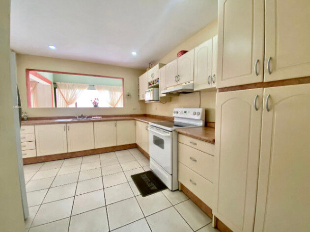 VENTA DE CASA EN SAN JOSÉ, MORAVIA in La Trinidad, Moravia, San José — $225,000