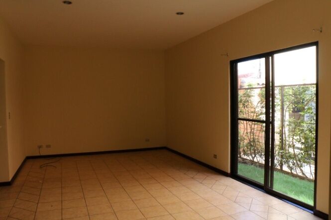 Venta de Confortable Casa en Brasil de Mora / Mls. 23-906 OFC JB in Brasil, Santa Ana, San José — $225,000