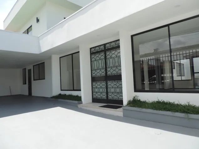 CASA MORAVIA LOS COLEGIOS Cod RA en La Trinidad, Moravia, San José — $450,000