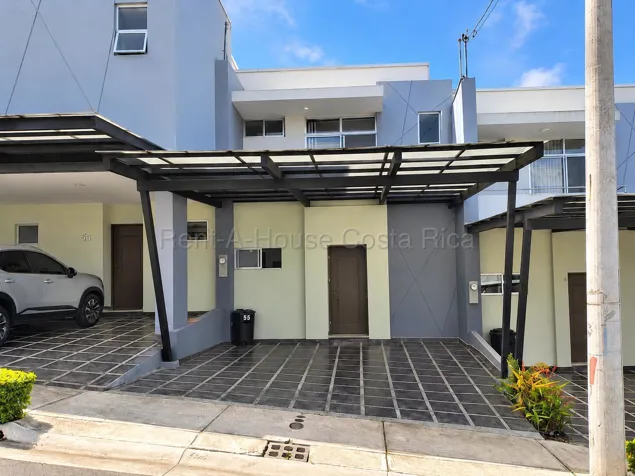Venta de Hermosa Casa en Santo Domingo de Heredia 27-884 en San Miguel, Santo Domingo, Heredia — ₡ 110 000 000 - Foto 2 de 14