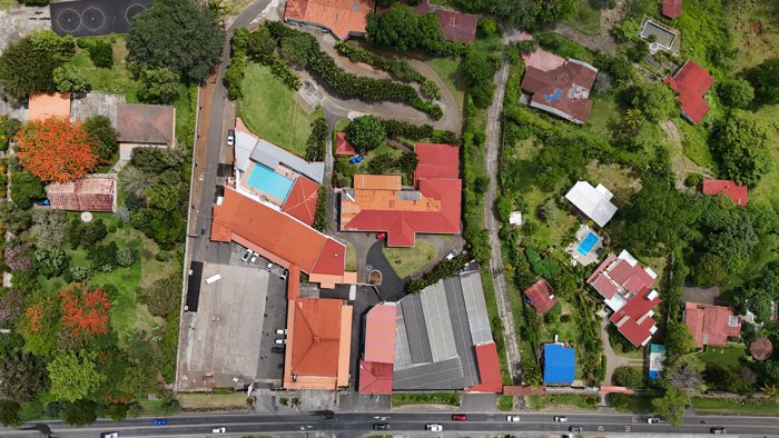 Propiedad de inversión de uso mixto | Las Mandarinas, Alajuela in San José, Alajuela — $2,100,000 - Photo 2 of 19