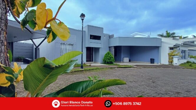 Casa de Una Planta en Venta – Condominio Rialto, Sabanilla in Sabanilla, Montes De Oca, San José — $320,000