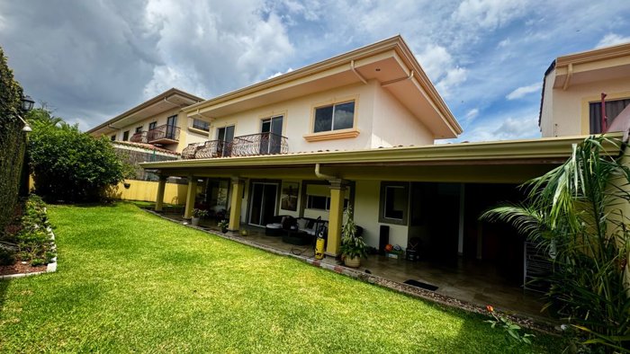 Alquiler de Casa en Belen de Heredia Condominio La Jolla in San Antonio, Belén, Heredia — $2,300 - Photo 2 of 47