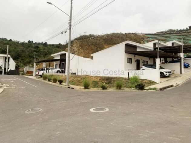 Venta de Lote en Cartago-Agua Caliente. RAH 26-2043 en Aguacaliente, Cartago — ₡ 35 000 000