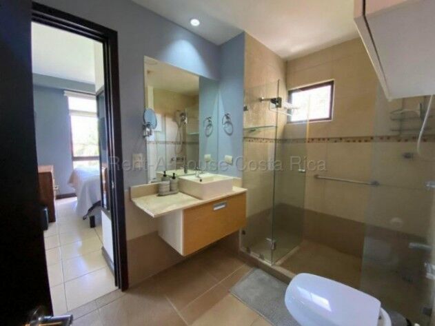 Alquiler de Apartamento AMUEBLADO en Santa Ana. RAH 27-174 in Santa Ana, San José — $1,250
