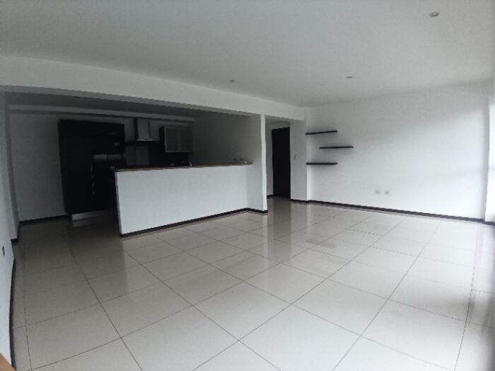 Venta de Apartamento #26-1993 en Uruca, San José — $175,000