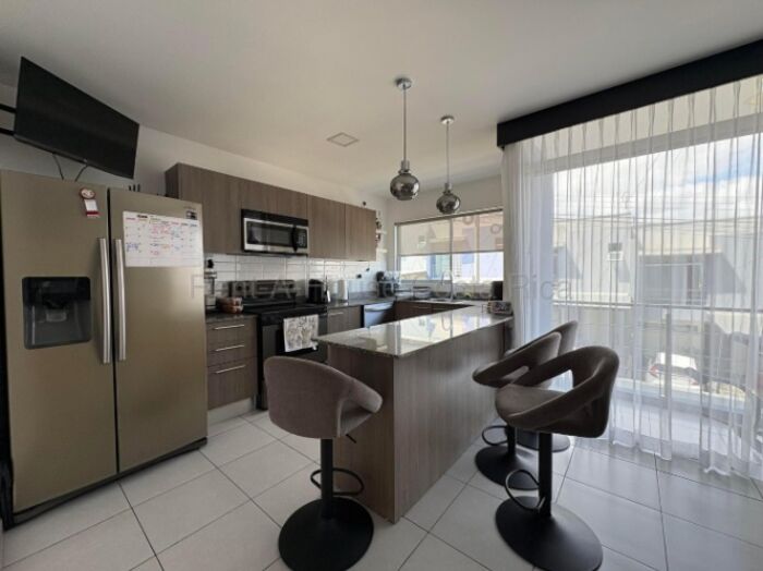 Venta de casa smart home con terraza, 4 habitaciones y amenidades #26-2189 GS in San Miguel, Santo Domingo, Heredia — $265,000