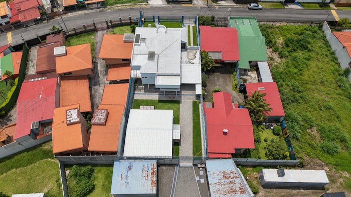 Propiedad con Uso mixto de 1657.85m2 en Santo Domingo de Heredia in San Miguel, Santo Domingo, Heredia — $850,000 - Photo 1 of 27