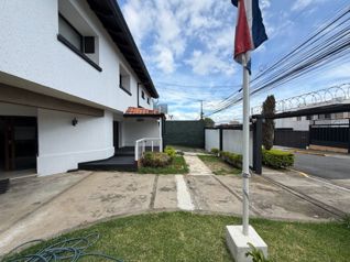 VENTA O ALQUILER CASA EN NUNCIATURA en Pavas, San José — $4,000 - Foto 4 de 29