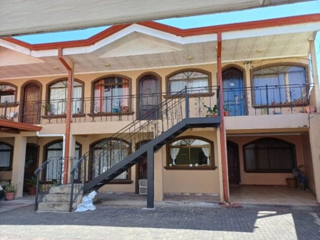 DE OPORTUNIDAD BELLOS APARTAMENTOS EN ALAJUELA.  en Alajuela — $1,300,000