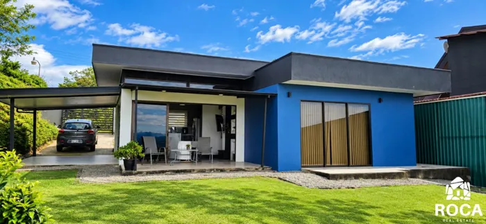 Linda casa en Miravalles de Pérez Zeledón en San Isidro De El General, Pérez Zeledón, San José — $175,000