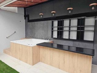 Alquiler de Casa en San Rafael de Escazú. RAH 27-385 en San Rafael, Escazú, San José — $2,200 - Foto 5 de 10