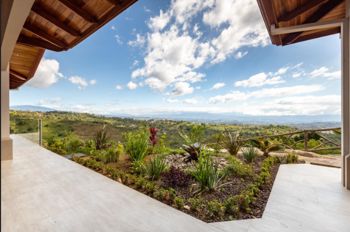 Casa en venta en Naranjo en Oro Monte Comunidad Cerrada en Cirrí Sur, Naranjo, Alajuela — $1,110,000 - Foto 5 de 59