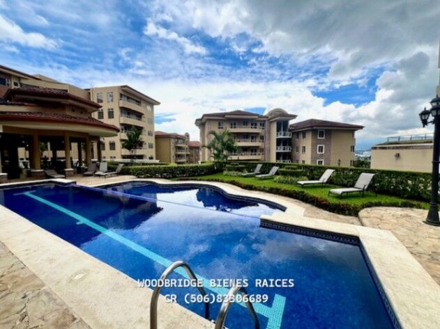 Escazú apartamento amoblado alquiler $2.300 / 210 mts. in Escazú, San José — $2,300