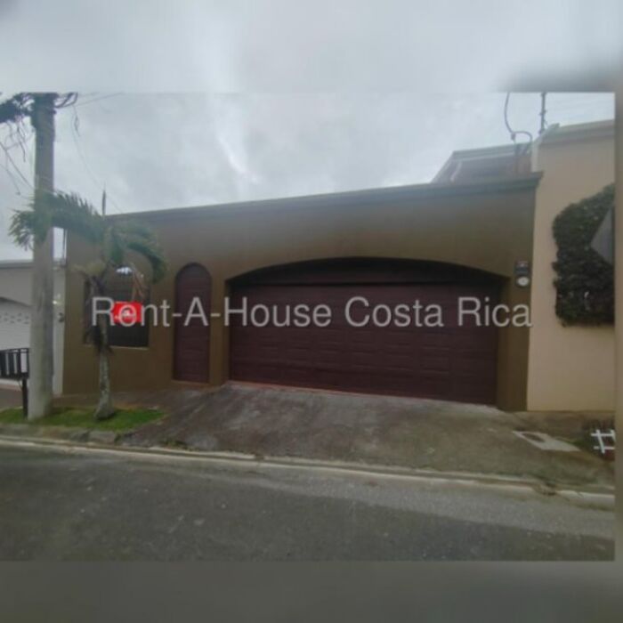 Venta de Casa en La Unión-Tres Ríos. RAH 26-1428 PRECIO REBAJADO en Tres Ríos, La Unión, Cartago — ₡ 110 000 000