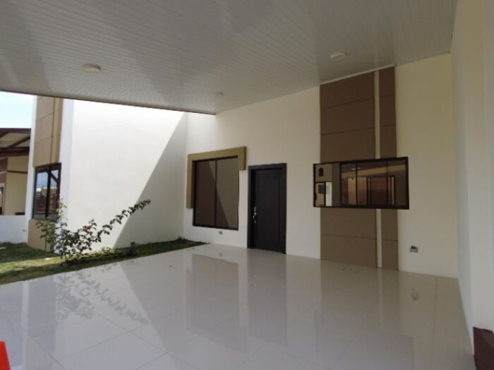 Venta de Hermosa Casa en San Rafael de Heredia 26-159 en San Rafael, Heredia — $179,000