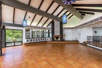Venta de Mansión en Escazú, San José. RAH 25-143 in San Antonio, Escazú, San José — $1,595,000 - Photo 4 of 20